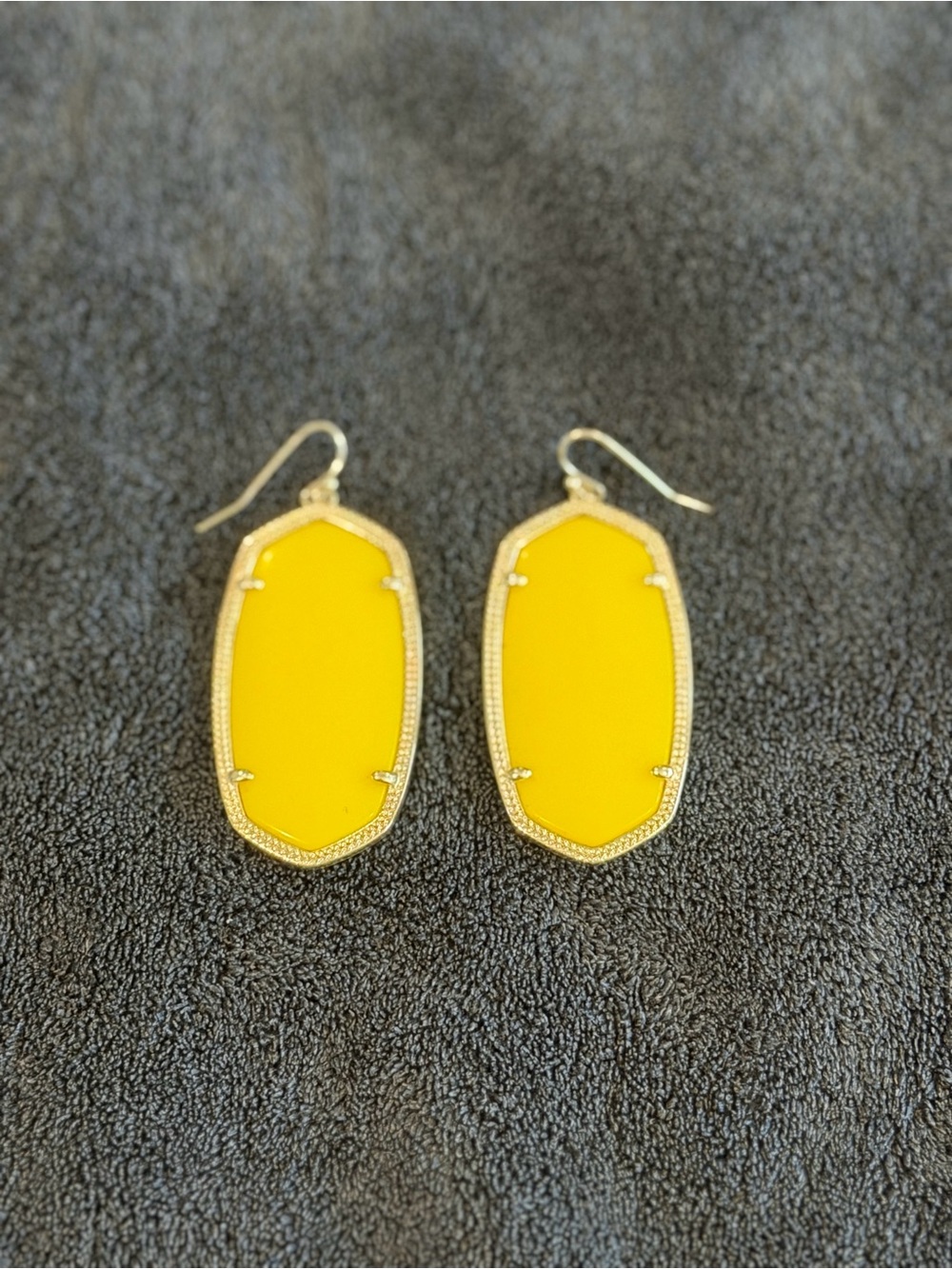 4 pair - Kendra Scott Earrings - Picture 4 of 4